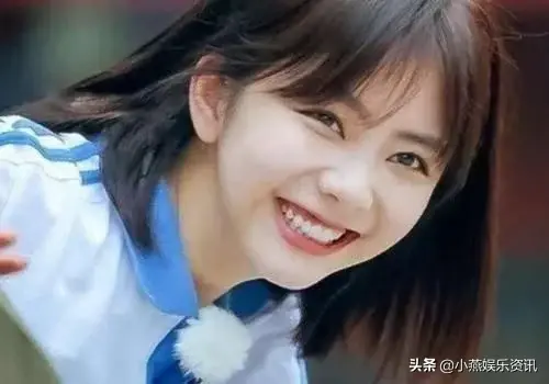 谭松韵“三寸金莲”彻底火了!当看清她的脚码之后,比李沁还夸张