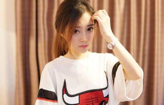 史上最吸金女主播!无数土豪给她刷榜,刷了1亿的成了她男友!