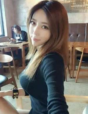 斗鱼tv韩国女主播(韩国女主播米娜直播福利截图，斗鱼韩国女主播米娜性感照片)