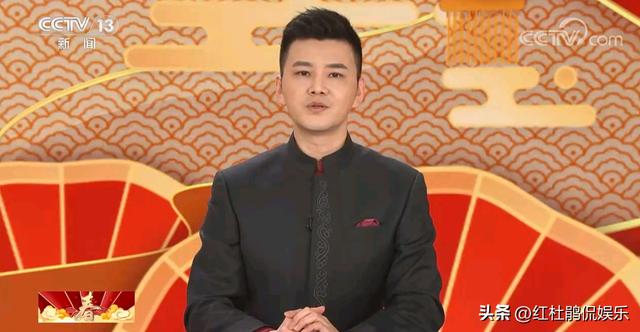30位央视新闻主播的春节出镜服装,让人赏心悦目,谁搭配最好看?