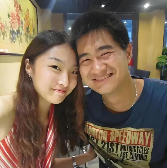 2015年,央视实习女主播被男友砍死家门口,8年感情换来夺命7刀