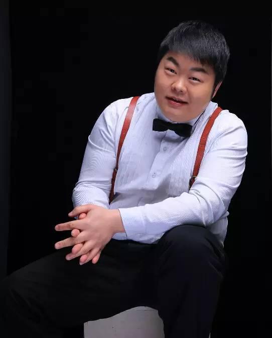想知道谁能成为900最具人气主播吗？