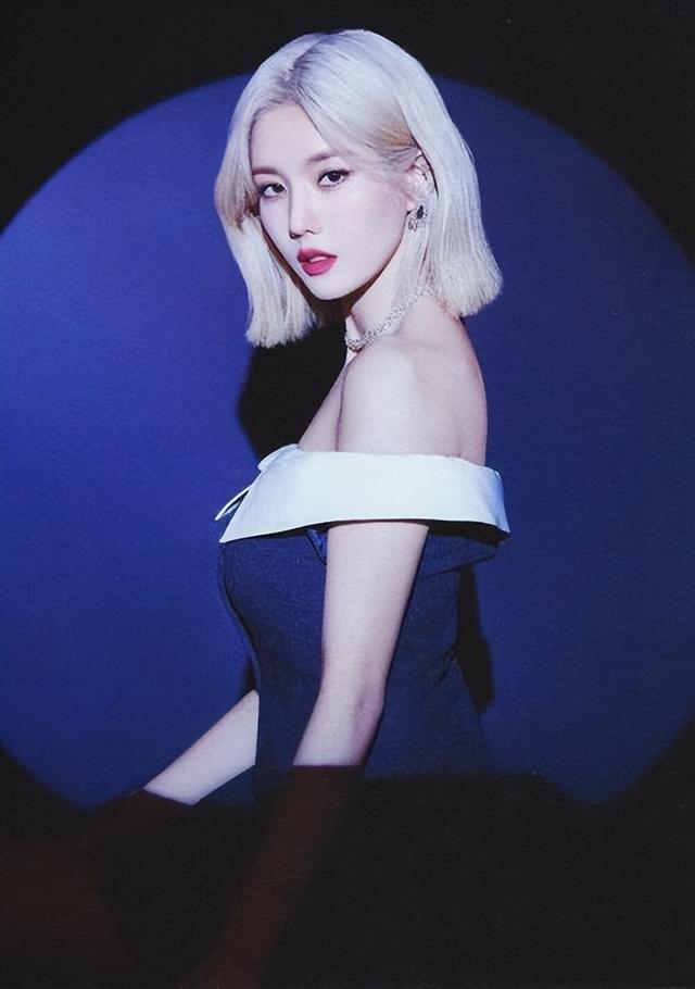 南韩尤物权恩妃火辣热舞!极品身材凹凸有致,美到令人窒息。