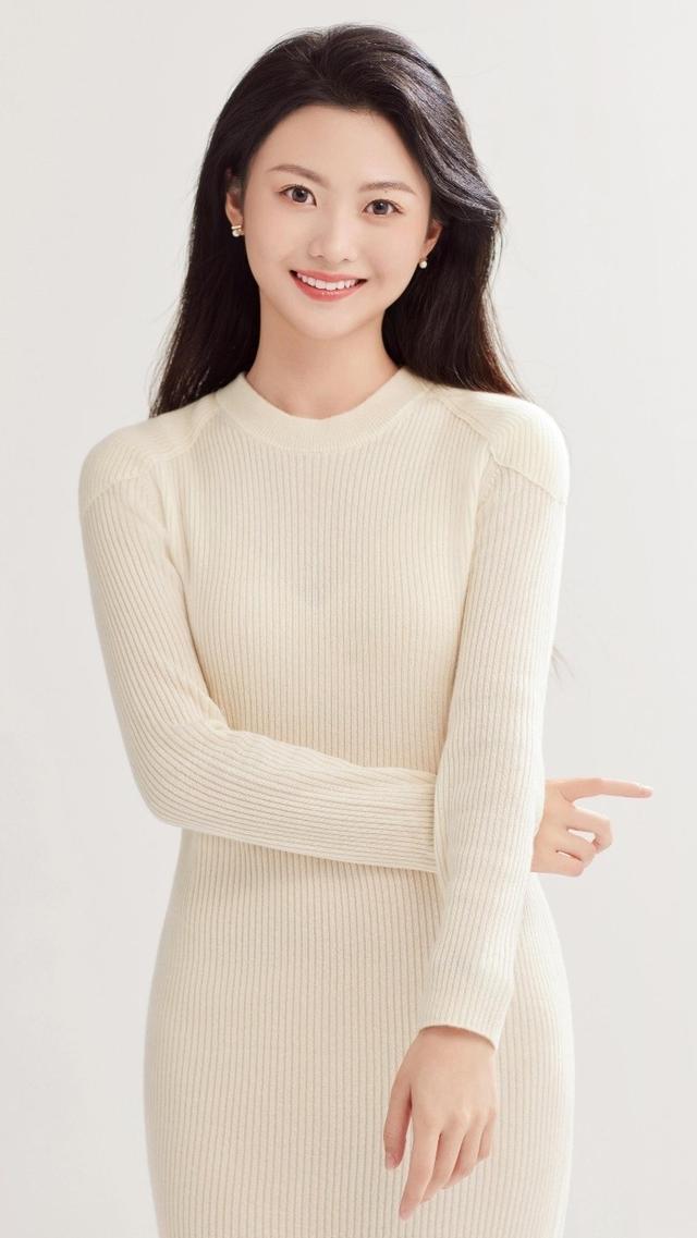 央视中文国际频道十大新闻美女主播,谁实力最强?