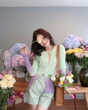 女主播青草视频全套(解锁2022穿搭流行配色系列，不起眼的青草绿，却能让你更显眼)