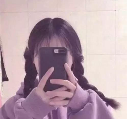 连上4天热搜的斗鱼女主播“乔碧萝”,究竟有多荒唐多魔幻?