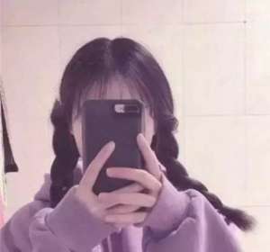 斗鱼最新女主播(连上4天热搜的斗鱼女主播“乔碧萝”，究竟有多荒唐多魔幻？)