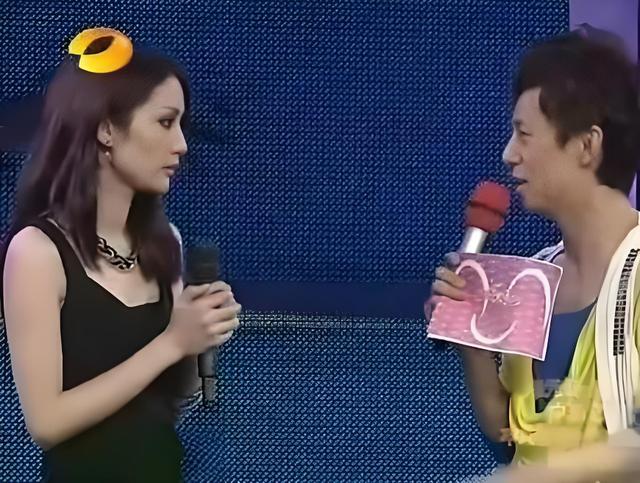 她曾被王思聪炮轰,如今3场直播赚1亿,当年傍的大款都赶着蹭热度
