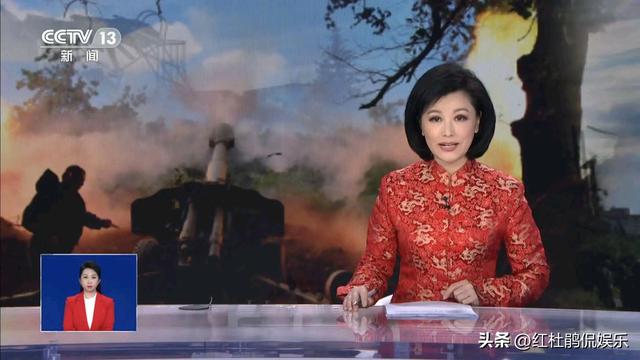 30位央视新闻主播的春节出镜服装,让人赏心悦目,谁搭配最好看?