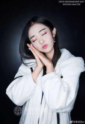 花椒直播最美女主播(神仙学姐 李玲：花椒顶级主播，美貌与智慧兼具的传说)