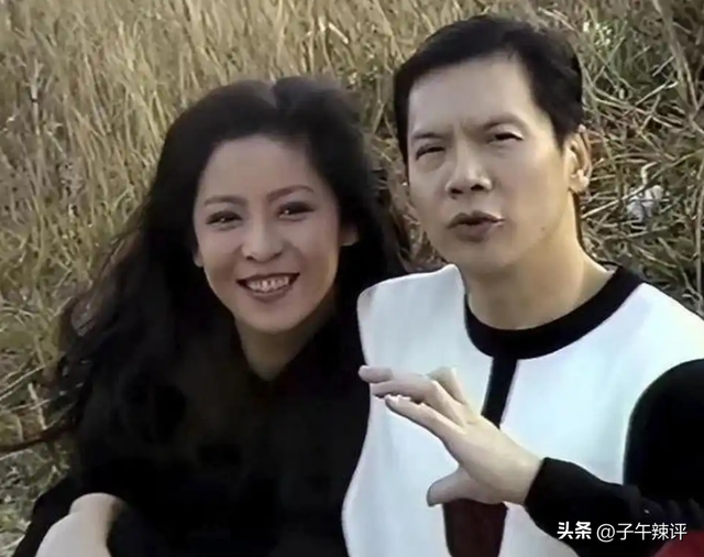 向太晒绝版少女照,27岁长发飘飘美过儿媳,简直是豪门女性天花板