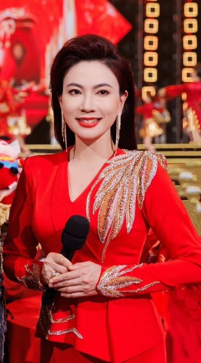 广东电视台13位美女主持人,谁是你心目中的偶像