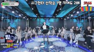 韩国美女主播热舞短裙(韩国BJ女团jinricp熊猫综艺班11月26日黑丝短裙热舞(四))