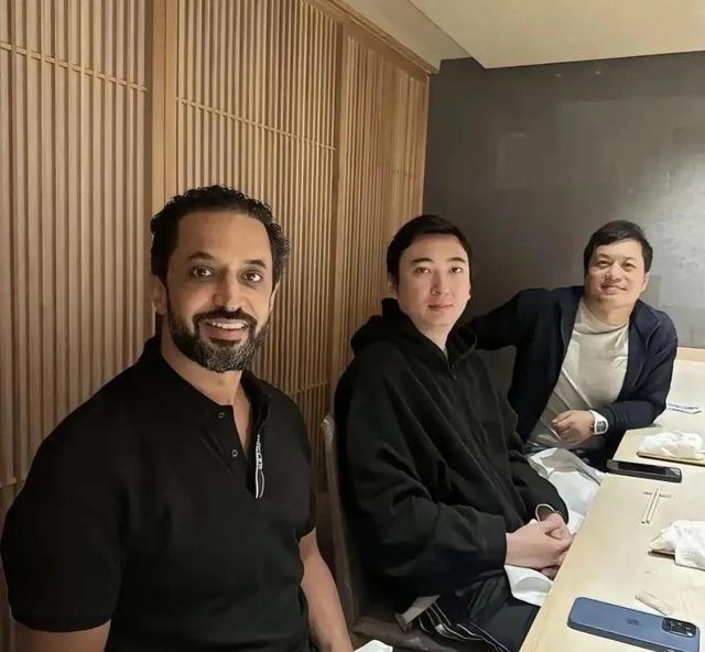 王思聪新恋情曝光?甜蜜爆表,箱根温泉约会! 你猜这是真的吗?
