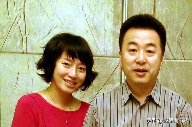 《新闻联播》美女主播宝晓峰,45岁仍未婚单身,情系家乡内蒙古