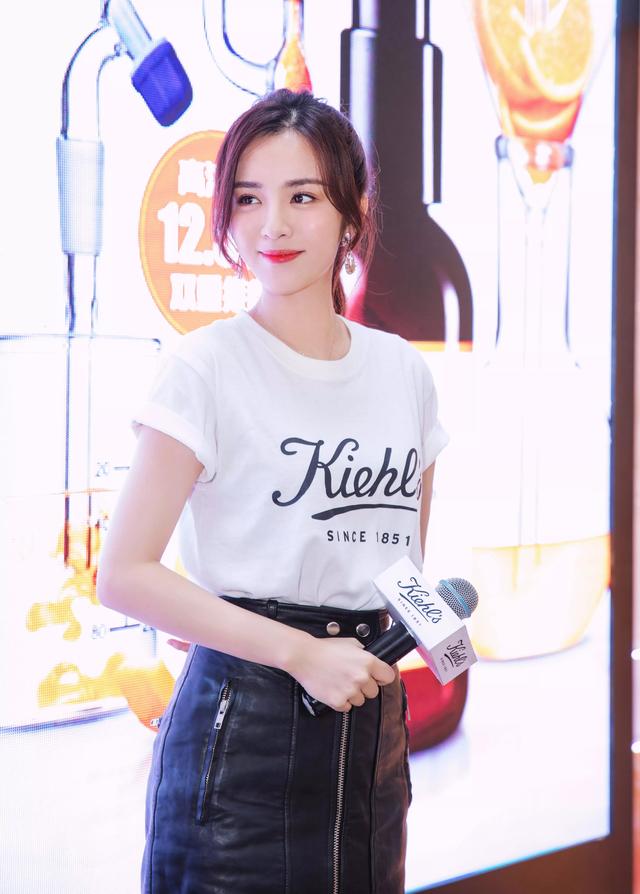 美女明星王晓晨高清写真美图,优雅迷人,性感大方