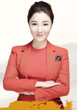走近央视主播章艳:从美女到才女 不断成长前行