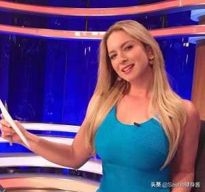 金发美女主播(美国40岁金发女主播，曼妙身姿令人羡慕，浑身散发成熟魅力)