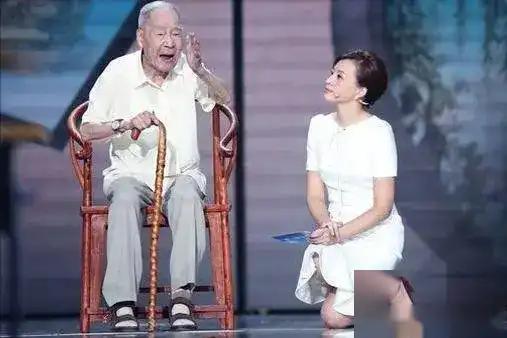 10个大美女,是央视各频道的“当家花旦”,最性感的是“六公主”