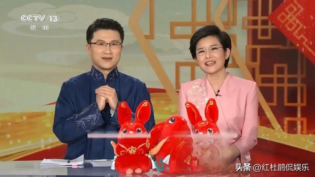 30位央视新闻主播的春节出镜服装,让人赏心悦目,谁搭配最好看?