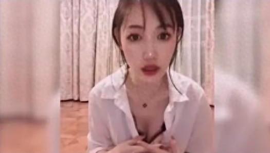马蓉直播“太露”被举报,网友直呼:要点脸吧