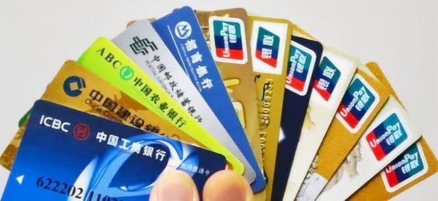 2017年,安徽一女会计贪污1158万,给男主播刷百万“钻石”