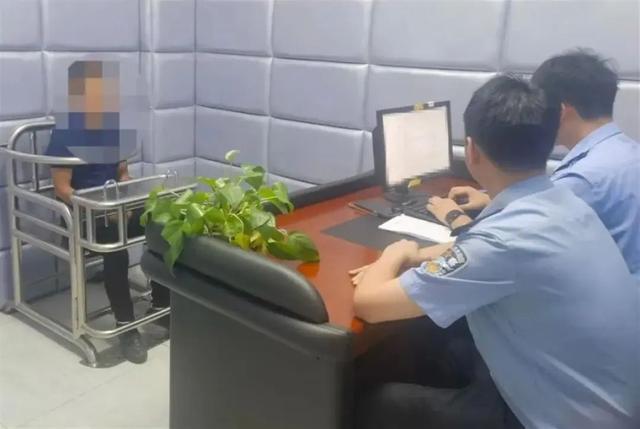 牛粪抹脸、活吞牛蛙，9名主播被行拘！