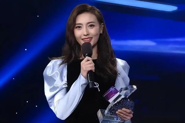 10个大美女,是央视各频道的“当家花旦”,最性感的是“六公主”