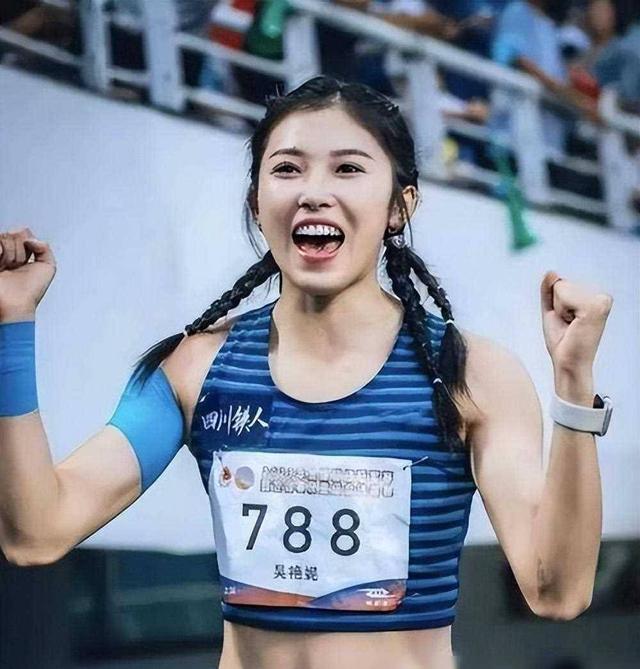川妹子吴艳妮入选巴黎奥运，但屡屡遭受网暴，素颜照曝光
