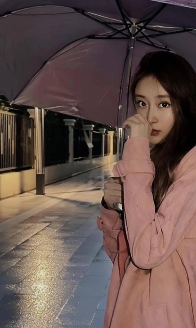 李梓萌,脱下主播装,生活中的她竟然有如此反差