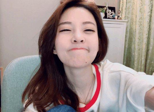 史上最吸金女主播!无数土豪给她刷榜,刷了1亿的成了她男友!