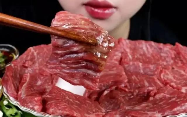 吃播博主潘晓婷猝死,其腹部已变形,胃中酸腐令人无法直视