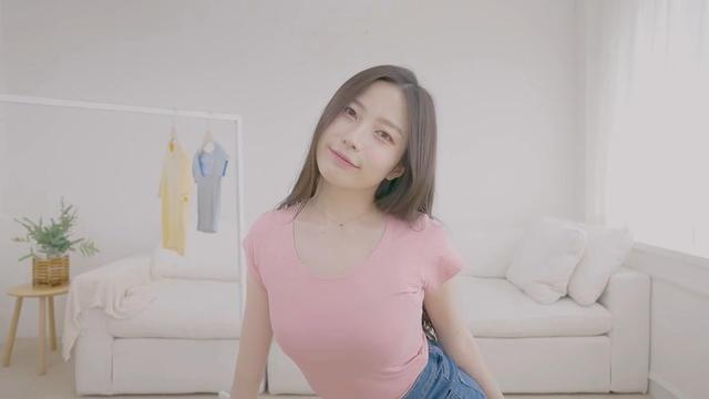恒源祥女主播因火辣装扮遭疑打擦边球!网民反击:莫非你们还停留