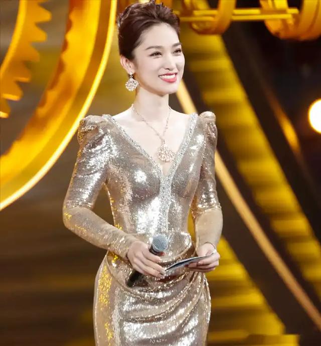 10个大美女,是央视各频道的“当家花旦”,最性感的是“六公主”