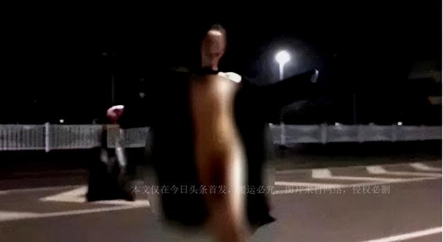 广西女主播在多个地标拍“不雅照”,几乎全裸辣眼睛