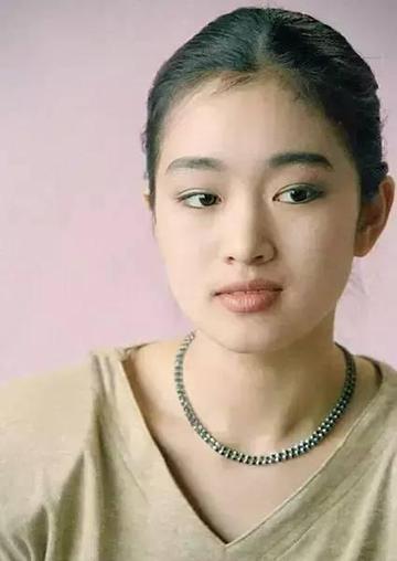 林青霞的胸,巩俐的腿,温碧霞的腰这6位中年女星性感起来迷死人