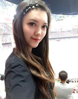 多图！网友：女足最美已非赵丽娜！新晋新闻官更漂亮！你更喜欢谁