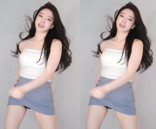 直播美颜有多夸张,女主播后台被偷拍,难怪直播间里都是美女