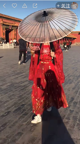 故宫“紫禁城上元之夜”视频曝光 快手上的年轻人穿汉服逛故宫