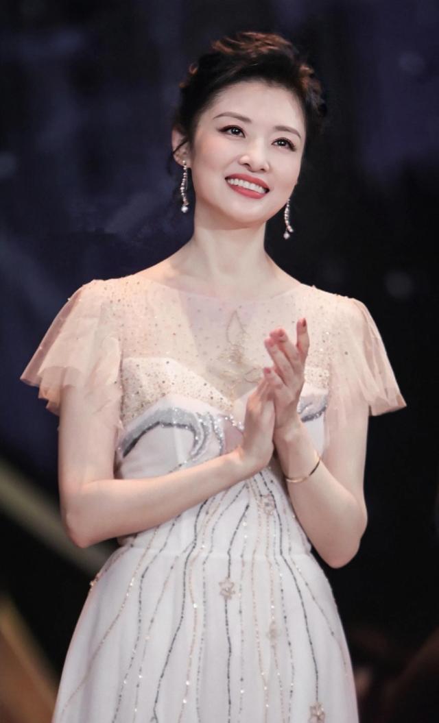 央视二十位著名女主持人排名