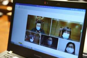 有声小说女主播(荔枝FM擅播《平凡的世界》有声书，路遥之女一审获赔50余万)