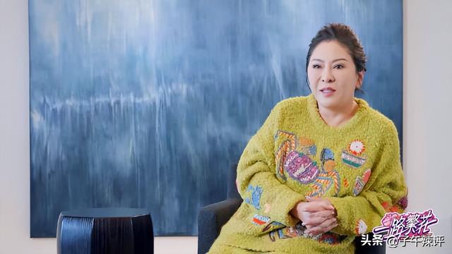 向太晒绝版少女照,27岁长发飘飘美过儿媳,简直是豪门女性天花板