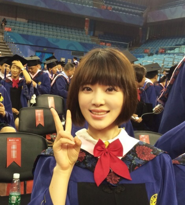 央视美女主播胡蝶:父亲人生梦想引路人她闪婚著名导演真的幸福吗