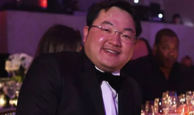 华裔男子花百亿泡全球女星,掏空马来西亚国库,最后惨遭四国通缉