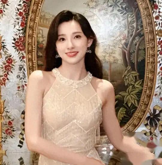 10个大美女,是央视各频道的“当家花旦”,最性感的是“六公主”