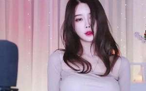 韩国著名女主播尹素婉(韩国女主播伊素婉为什么火到国内)