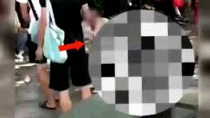 女主播输了打屁屁视频(女网红直播打屁股和学狗爬：丑态百出)