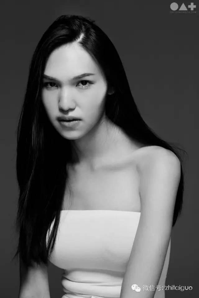 “秀气”还是“英气”？2016蒂芙尼变性美女素颜大比拼！
