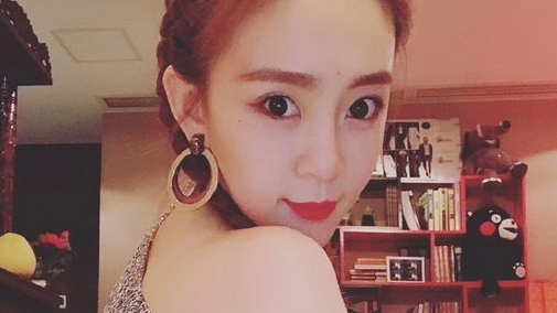 史上最吸金女主播!无数土豪给她刷榜,刷了1亿的成了她男友!