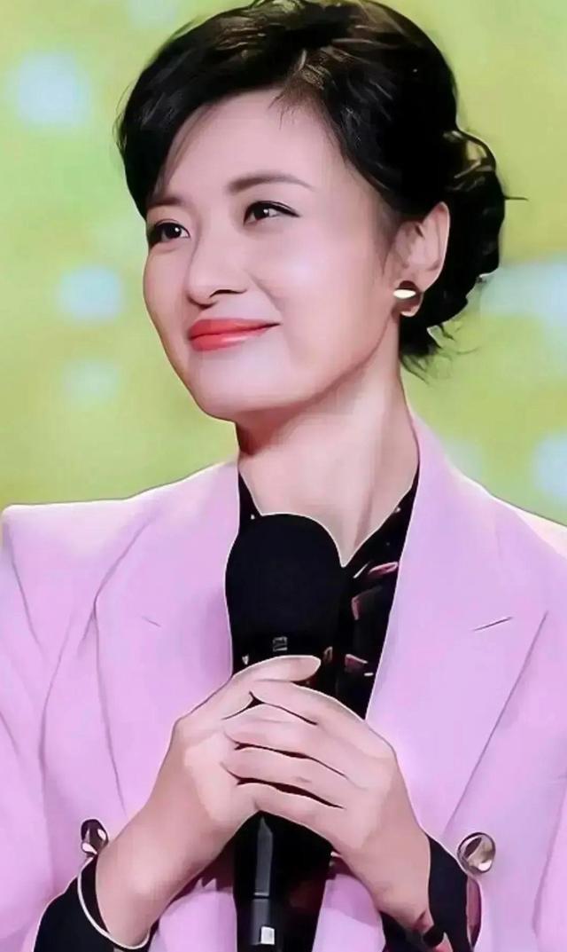 央视二十位著名女主持人排名